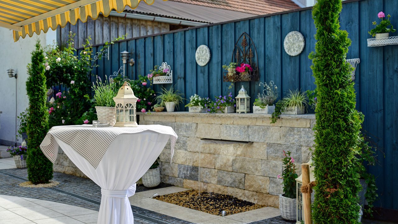 Terrasse für Sektempfang